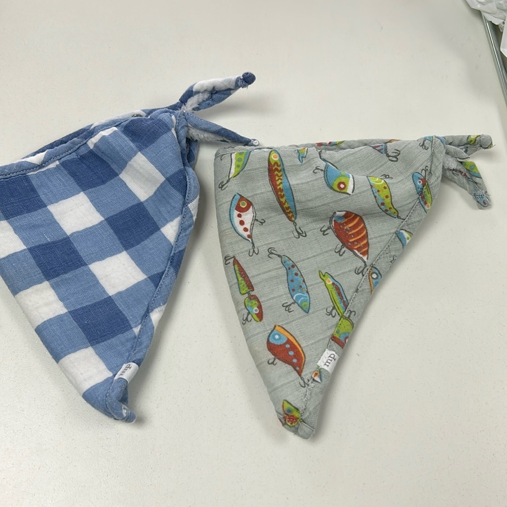 2 Mudpie bibs